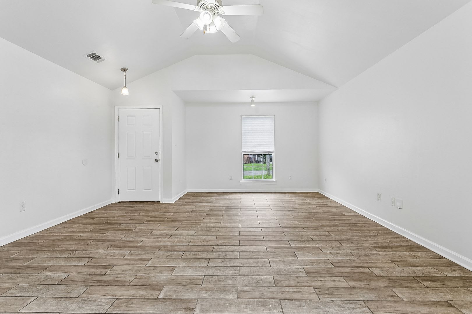 3531 Adrian St – photo 2