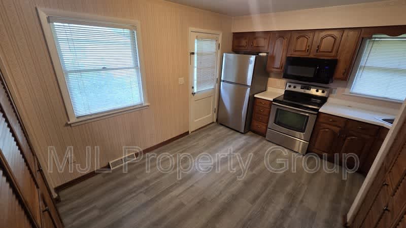 1512 Robeson Ave. – photo 2
