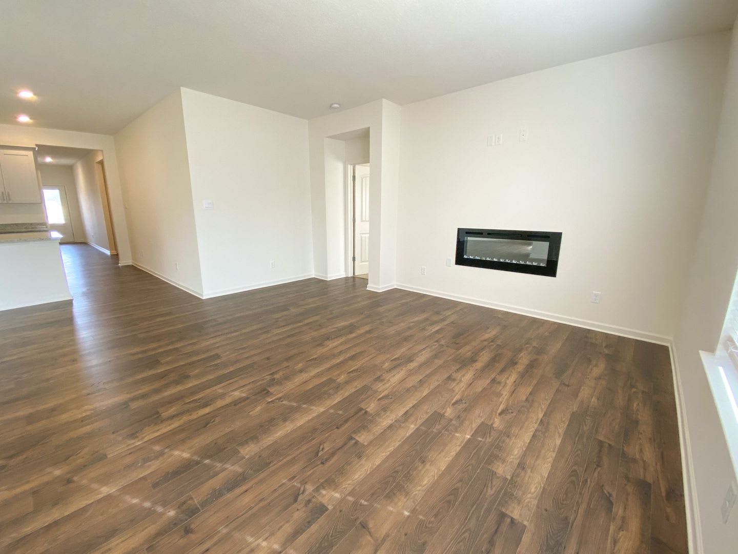 4 bed, 2 bath in Oakland built in 2023 – photo 4