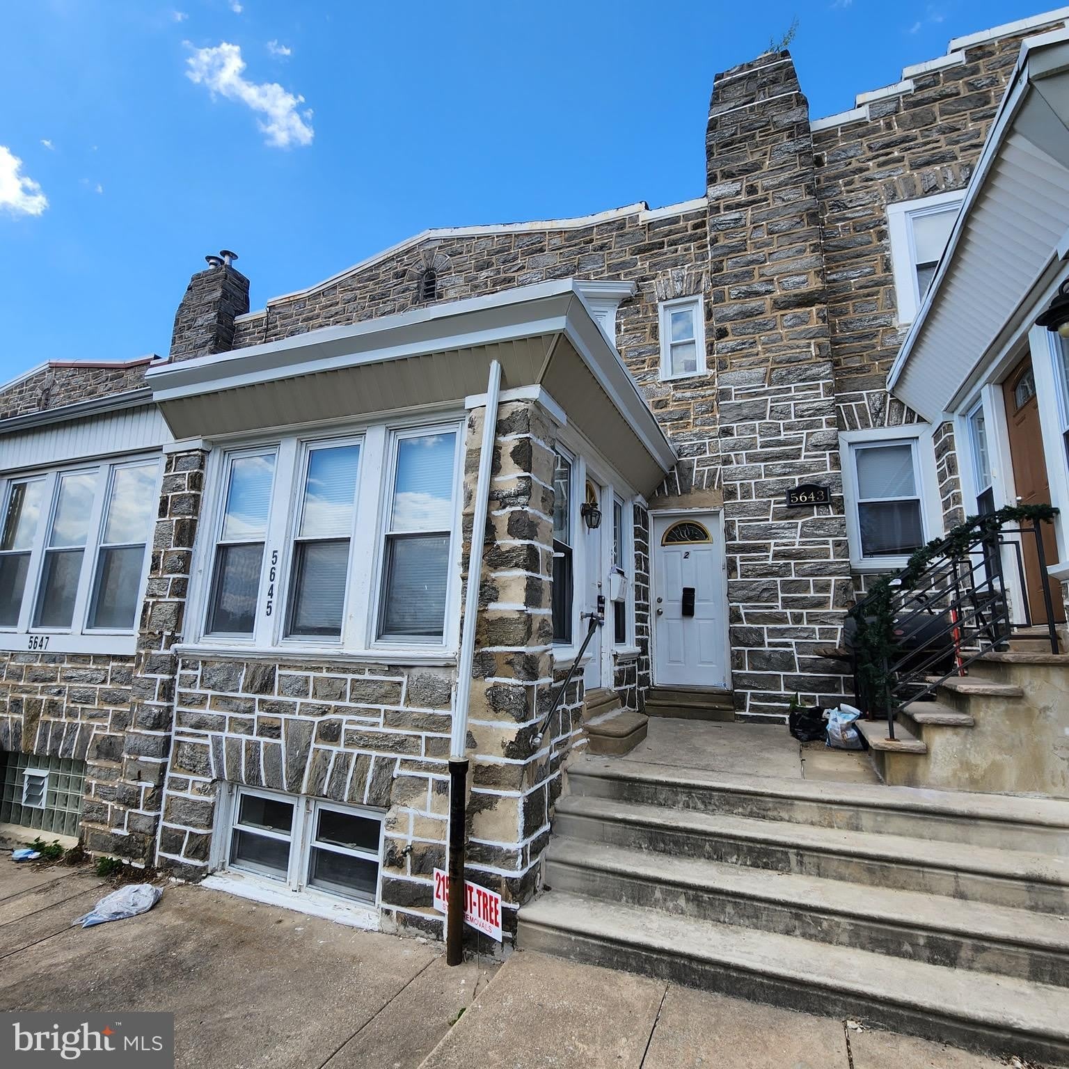 5645 DIAMOND Street – photo 1