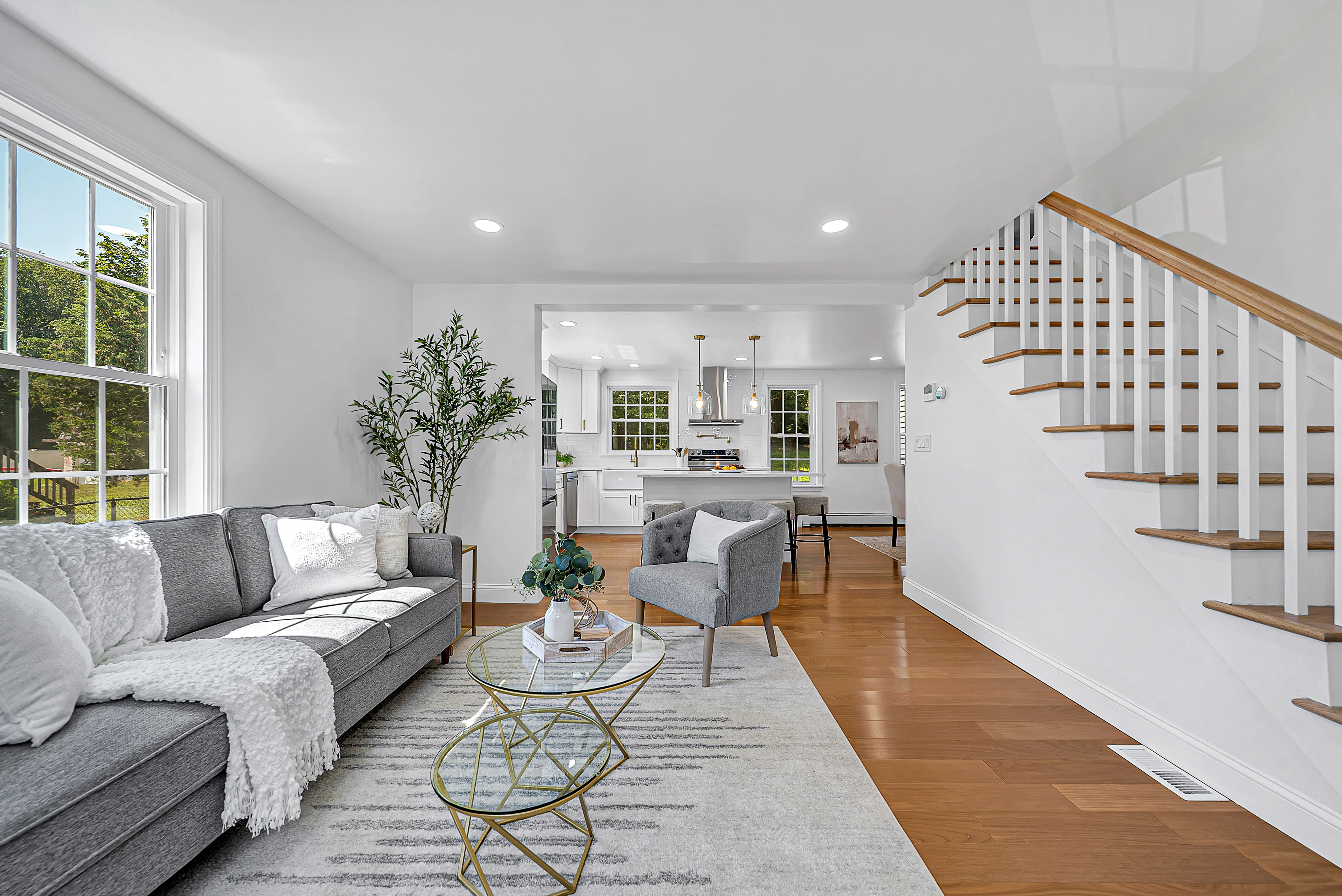 87 School St – photo 4
