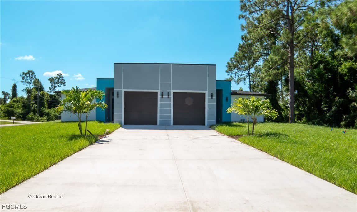 2401 2403 Matena Avenue S – photo 1