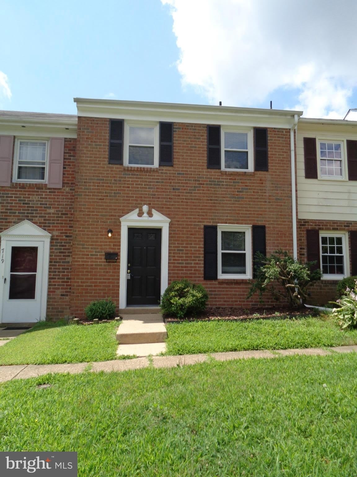 721 OLDE GREENWICH Circle – photo 1