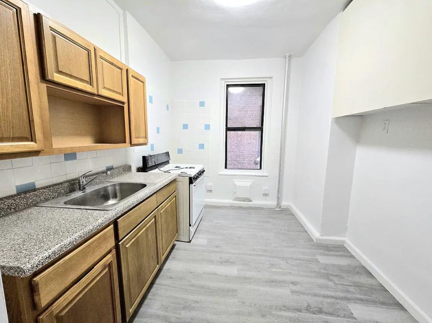 608 West 192nd Street – photo 3