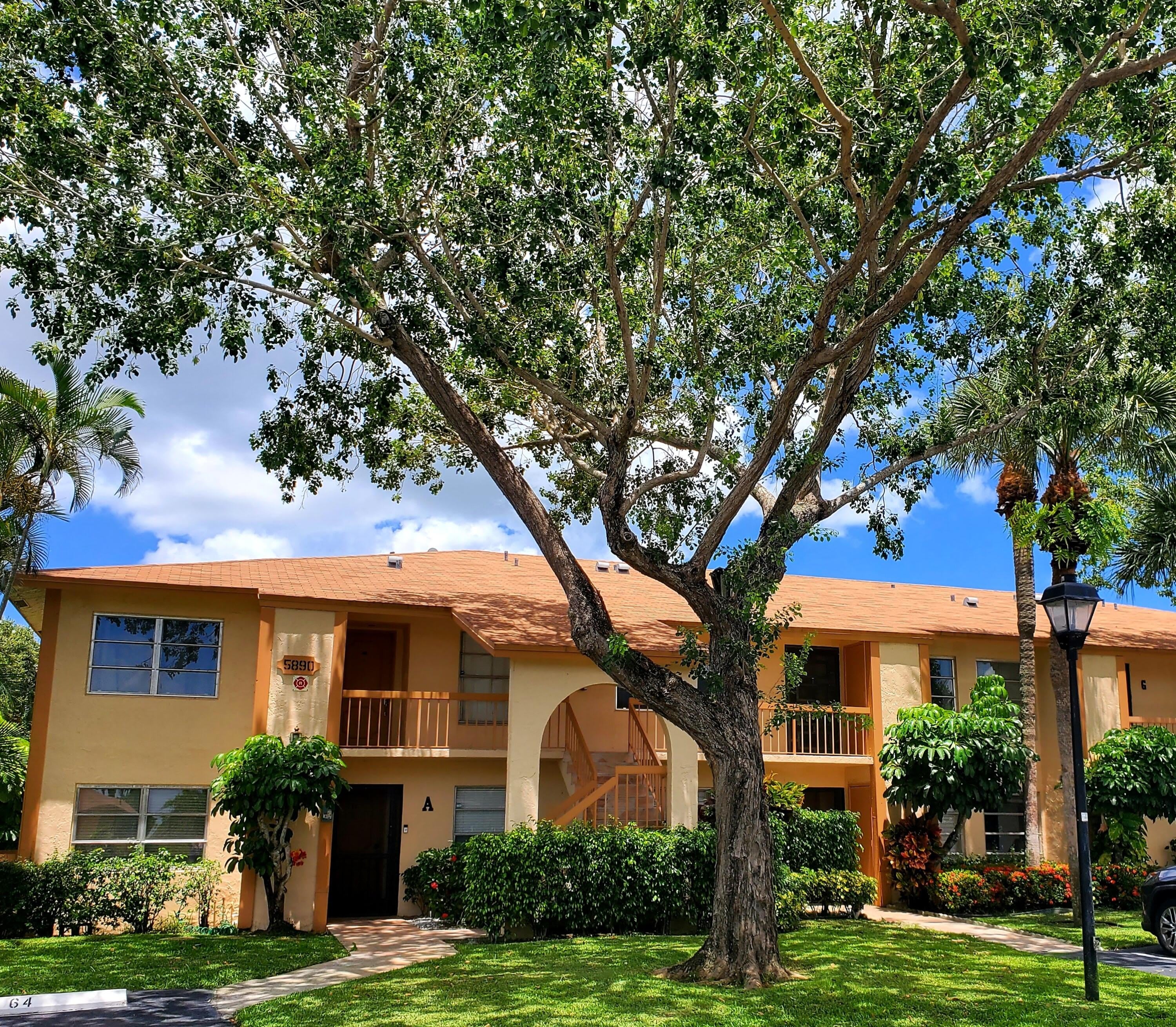 5890 Sugar Palm Court – photo 1