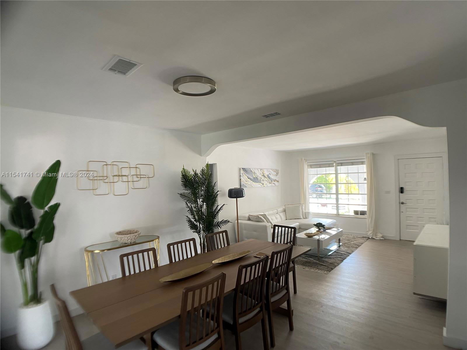 2919 Southwest 25th Terrace – photo 4