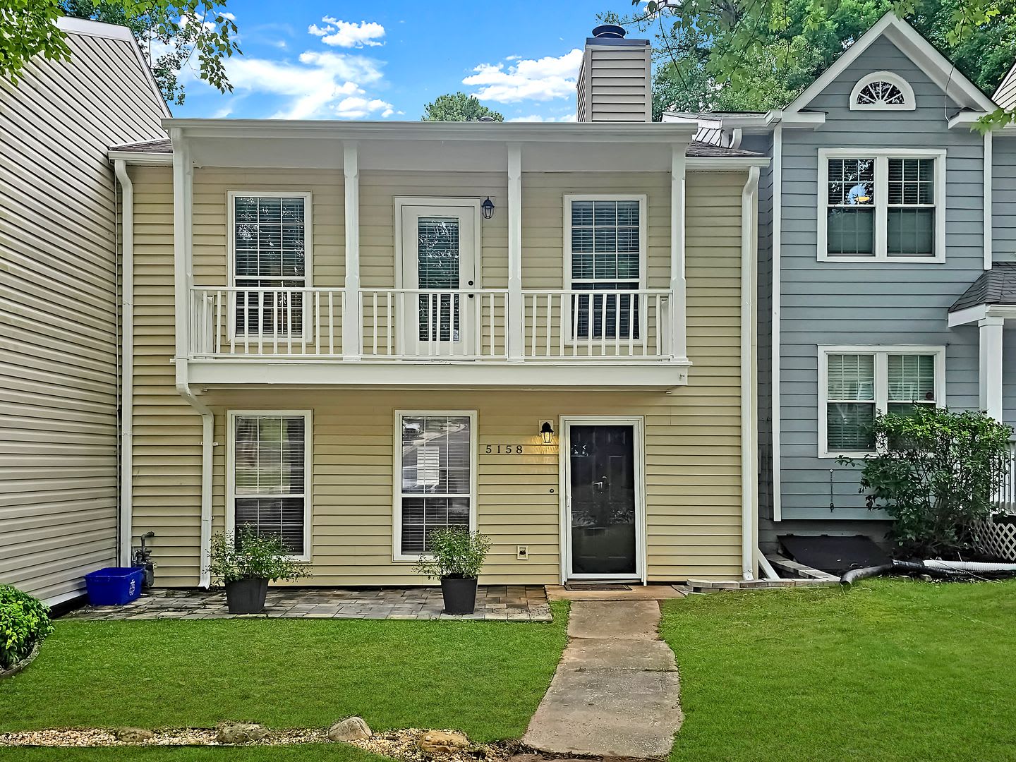 COMING SOON: Beautifully Updated 2/2.5 Townhome Near Truist Park – photo 2