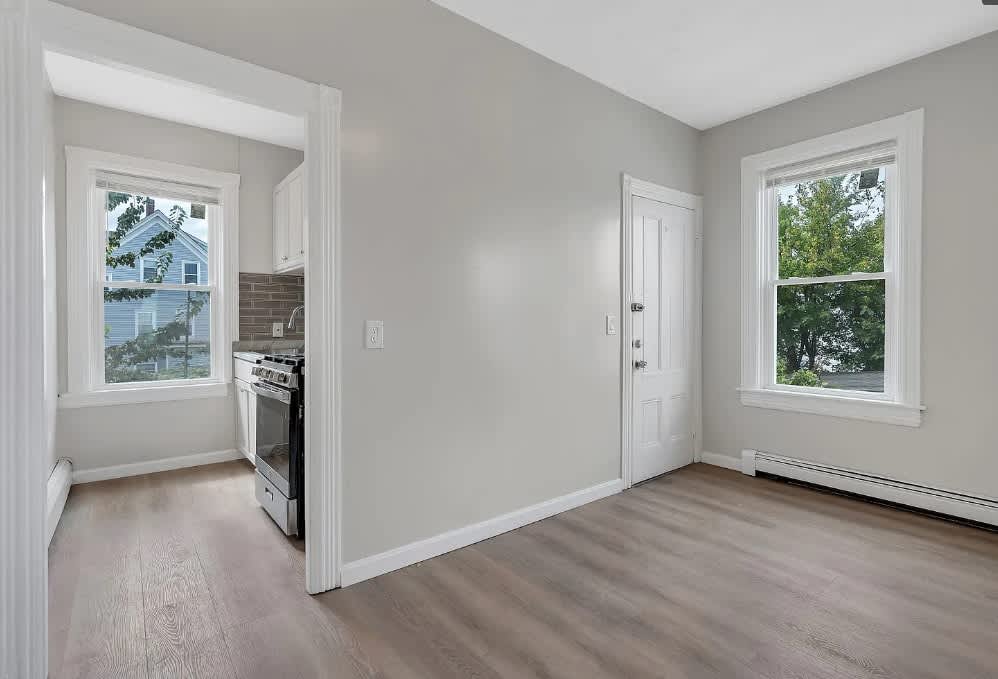 96 Centre St – photo 5