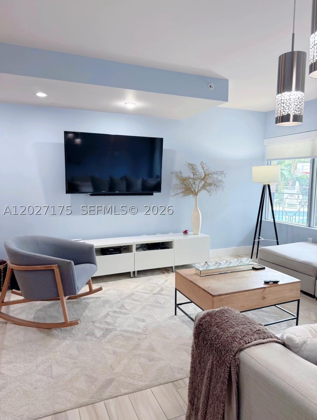 2135 Washington Ct – photo 1