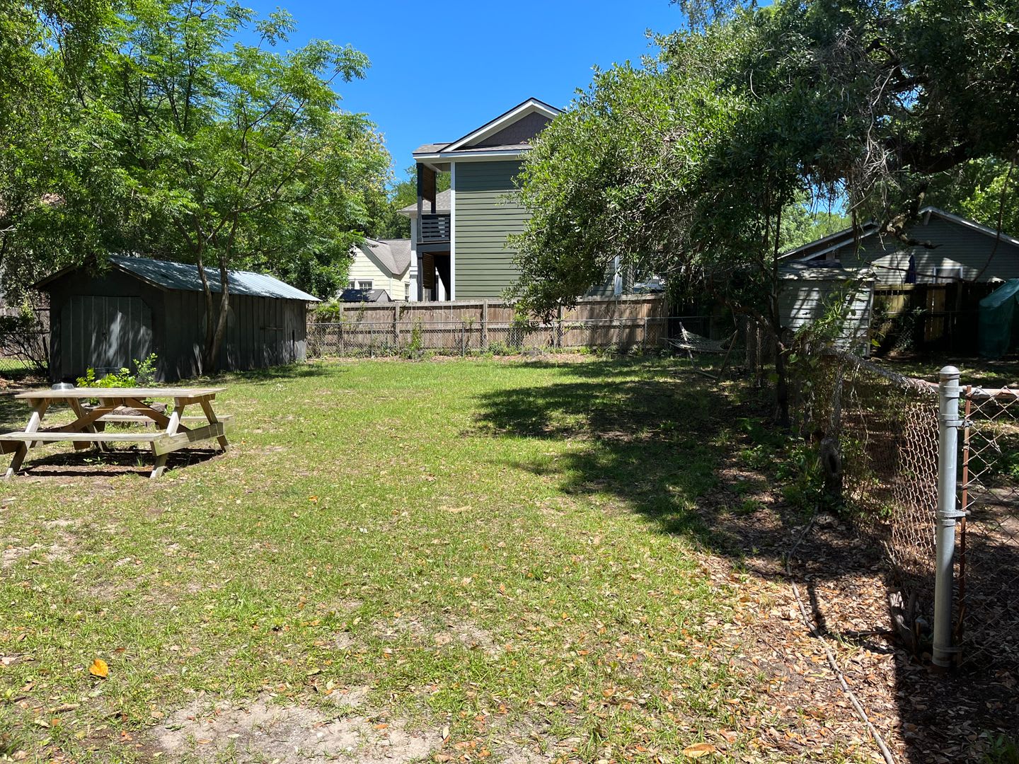 Cozy Two Bedroom Home In Park Circle – photo 4