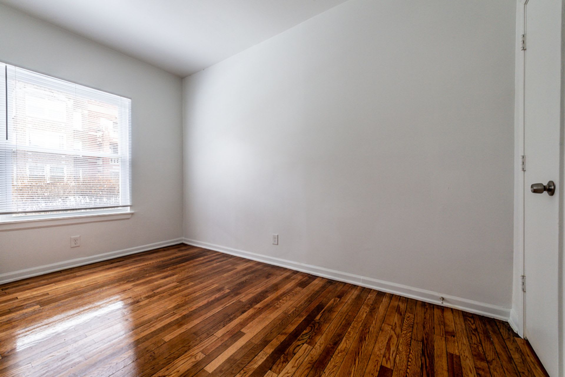 6160 S Martin Luther King Dr – photo 4
