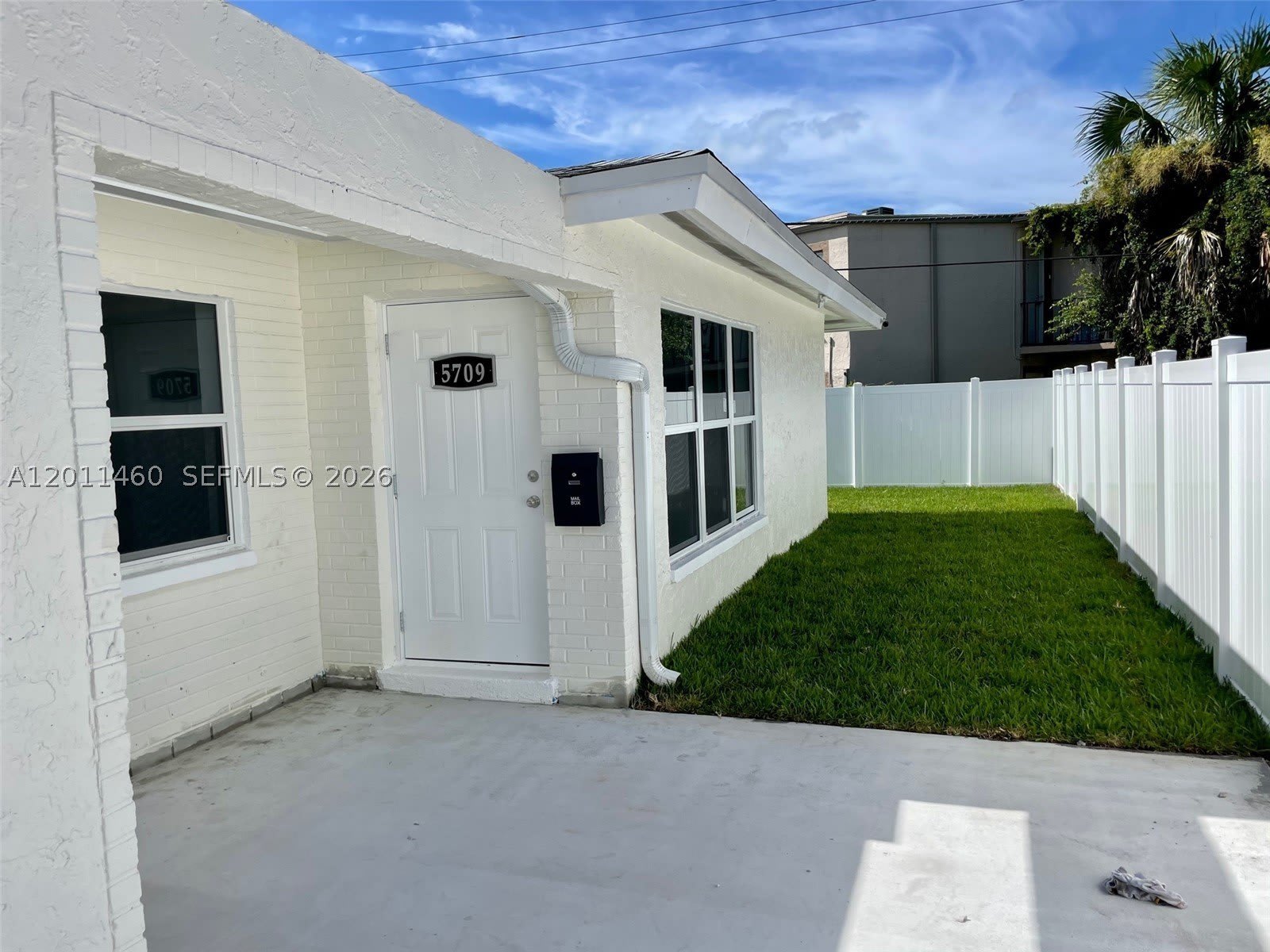 5711 NW 28th St – photo 5