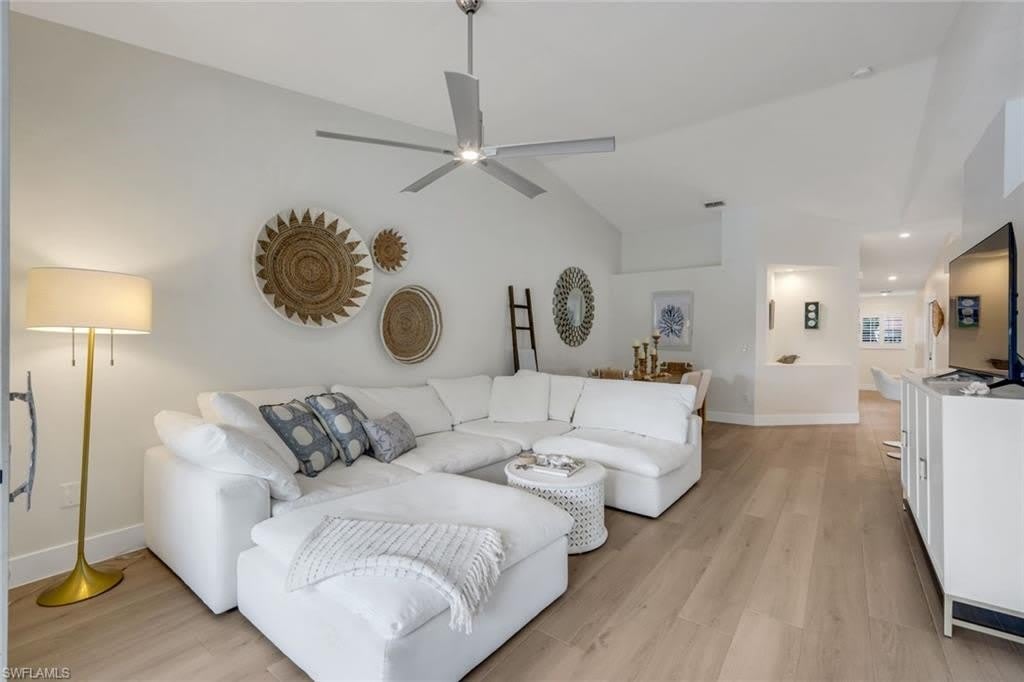 2450 Old Groves Rd – photo 3