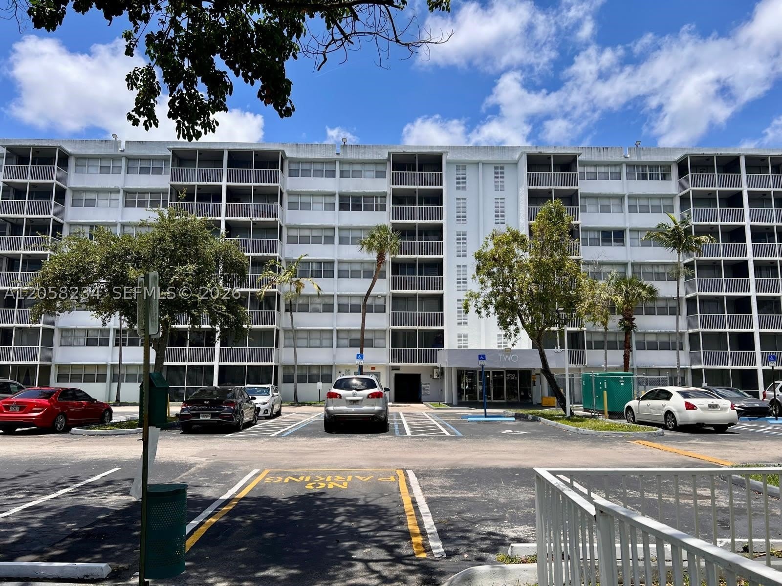 700 NW 214th St – photo 2