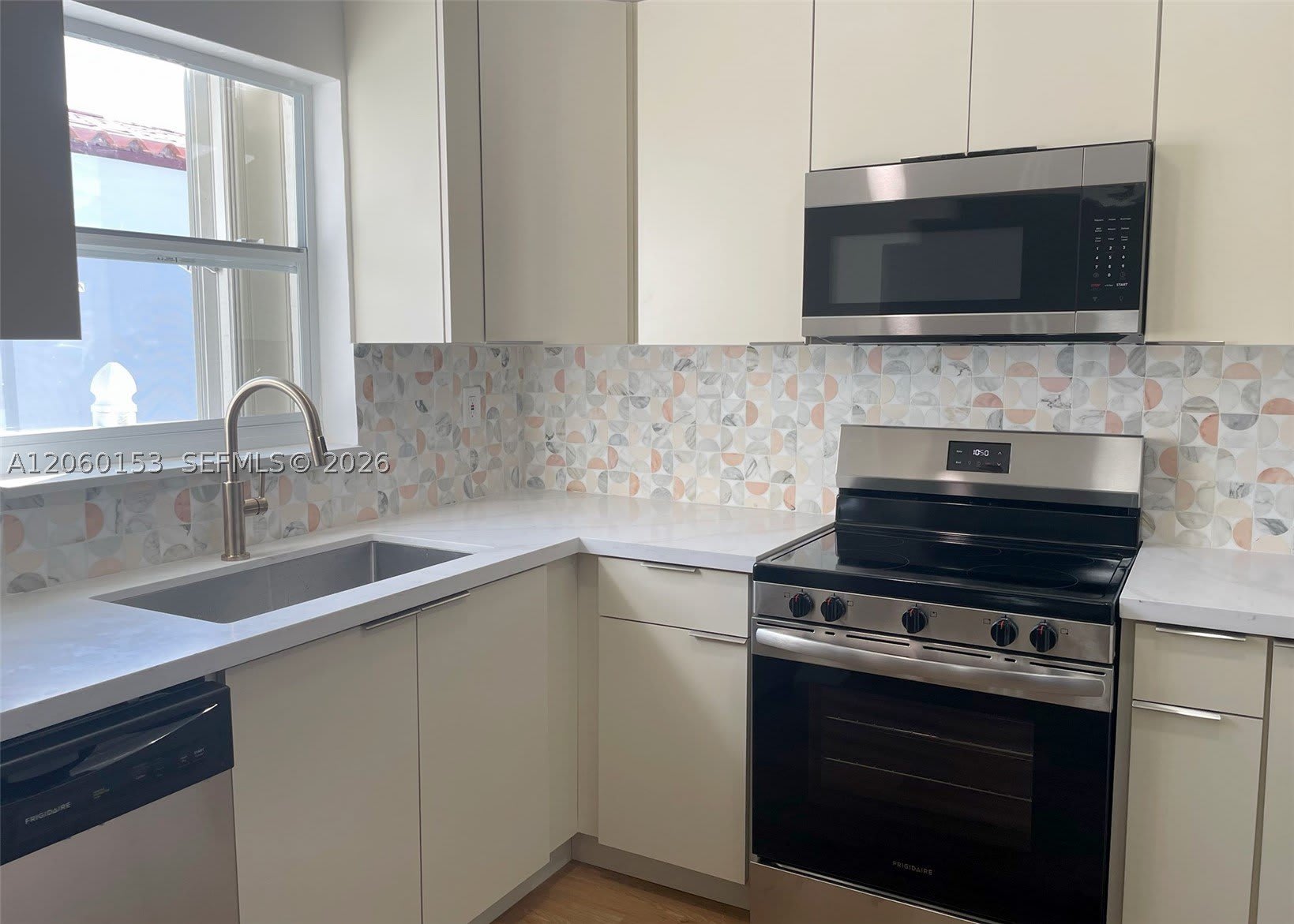 3200 SW 2nd St – photo 3