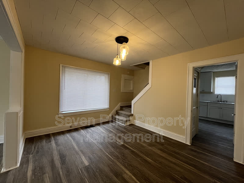 1042 E 16th Ave – photo 3