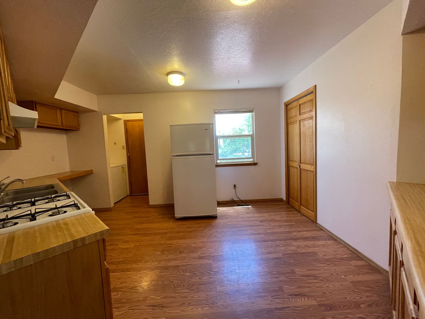 Quiet Garver Lane Home In White Rock – photo 4