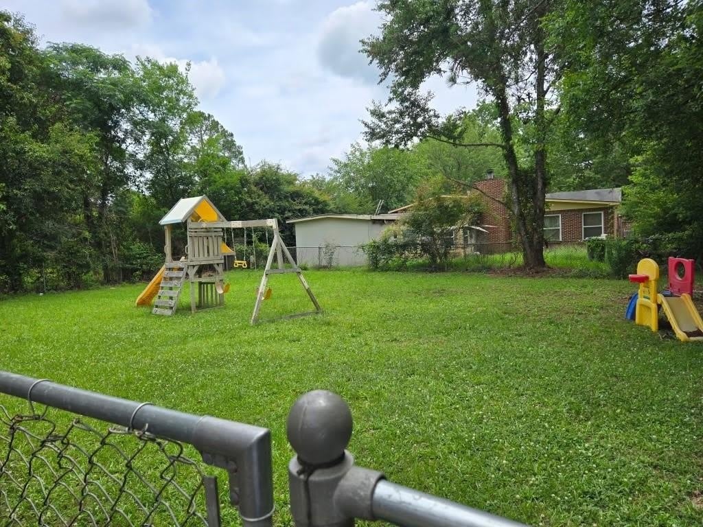 3650 Surrey Lane – photo 2
