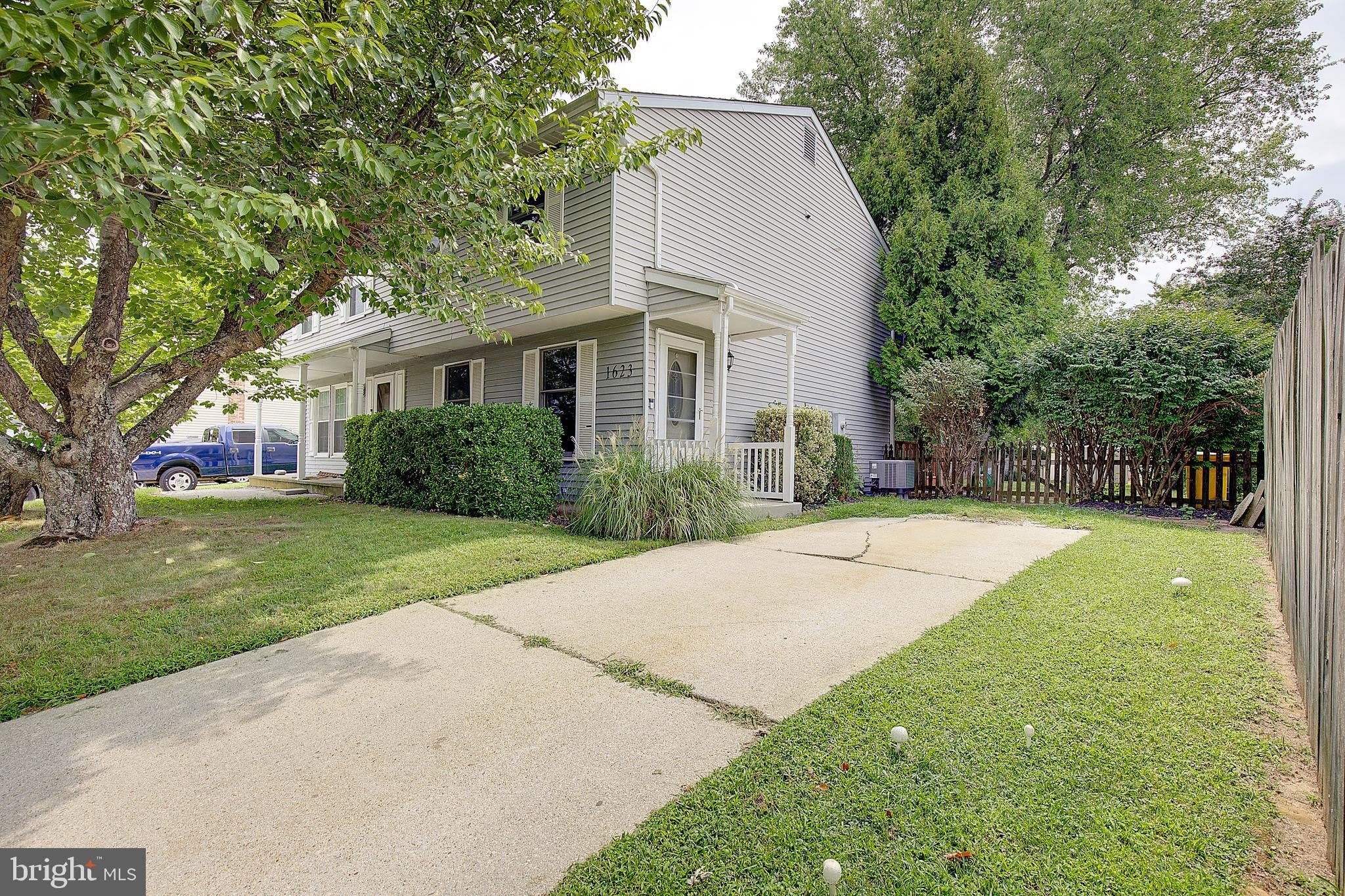 1623 SECRETARIAT Drive – photo 2