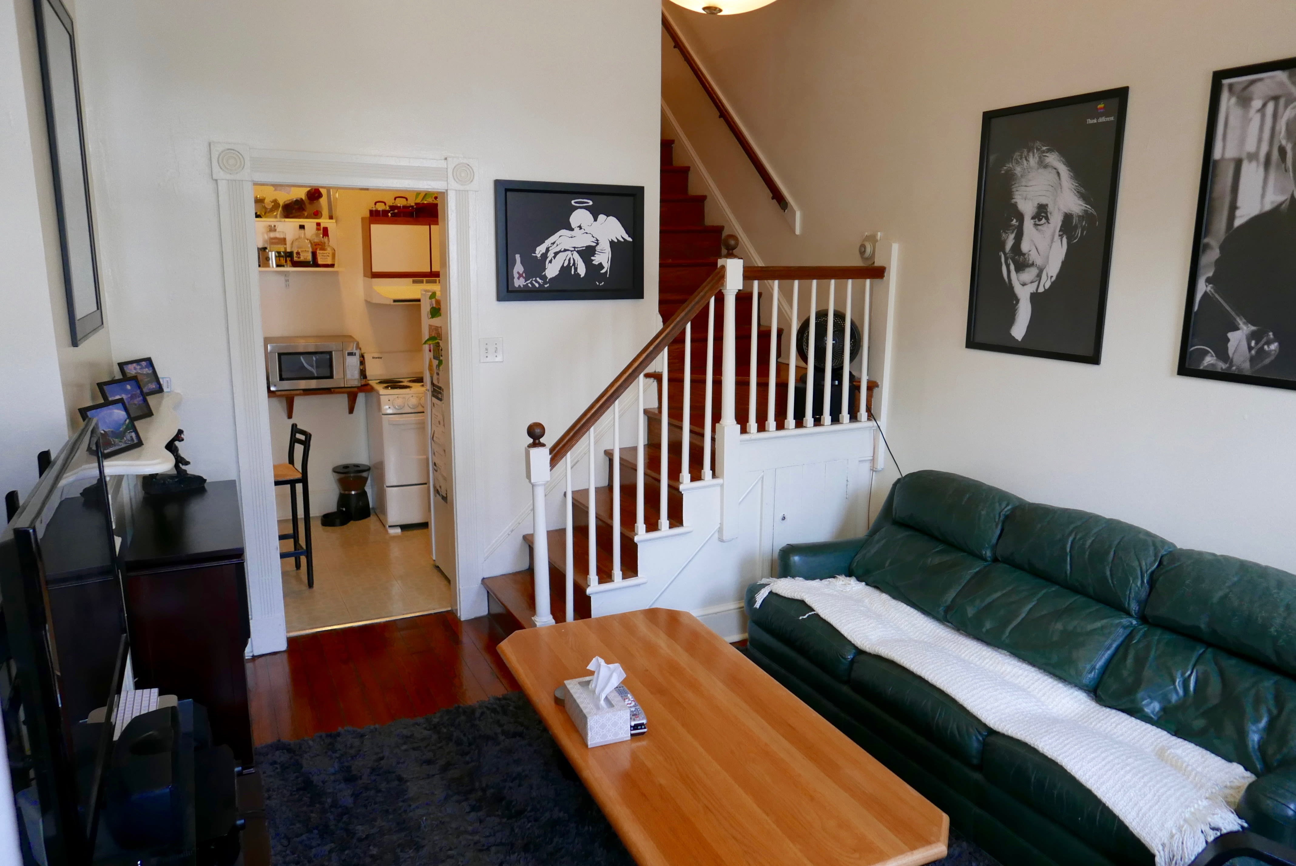 208 E 3rd St – photo 2
