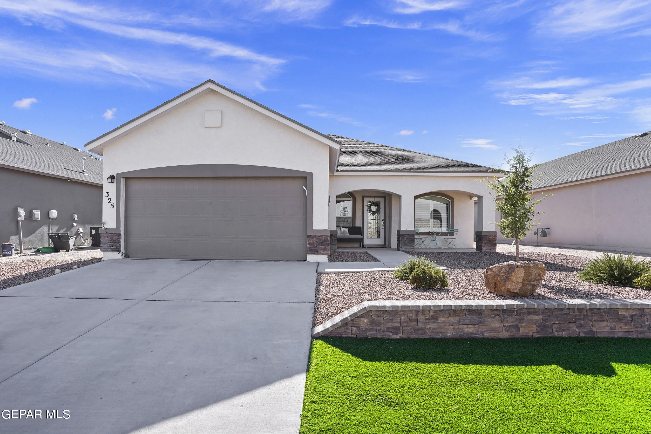 325 SAMUEL VISTA Street – photo 1