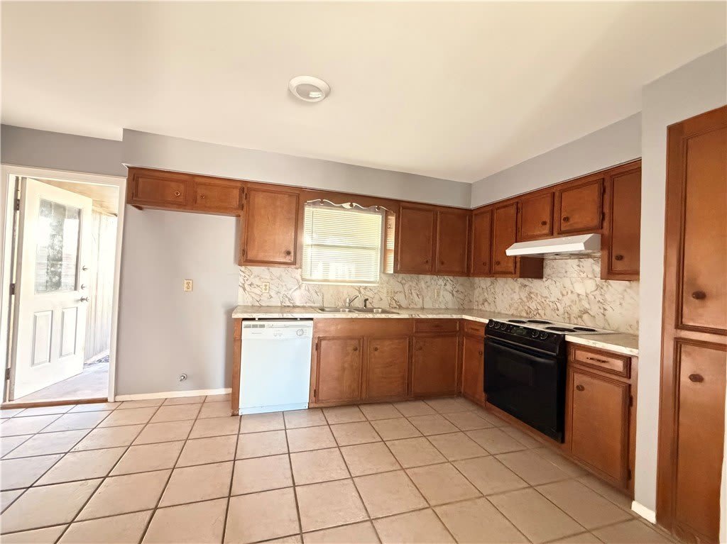 11618 Agua Dulce Creek Drive – photo 5