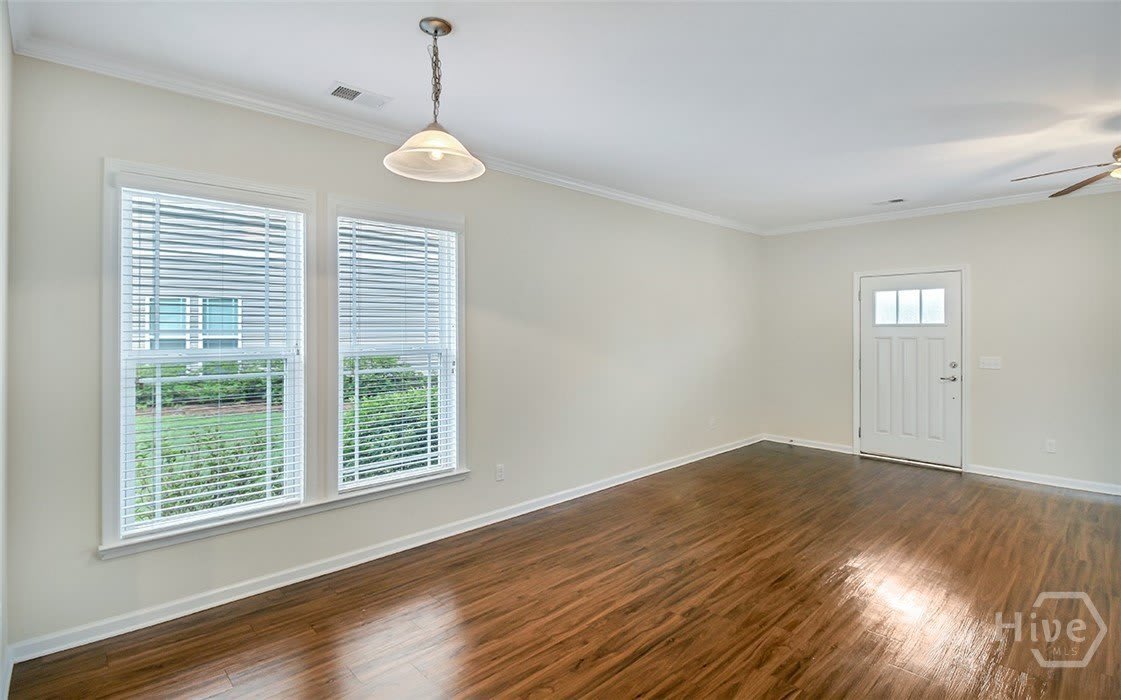 208 Ventura Place – photo 2