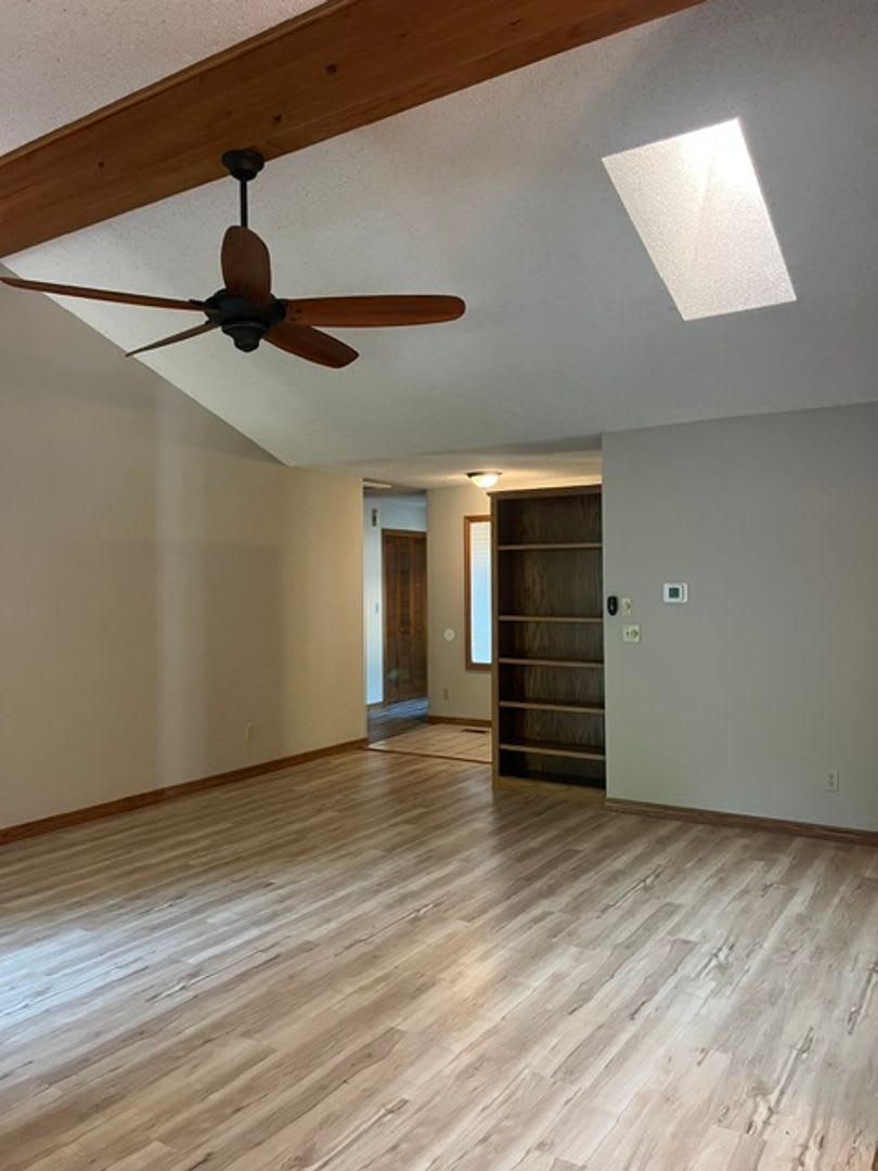 Bella Vista Close to Lake Windsor! – photo 4