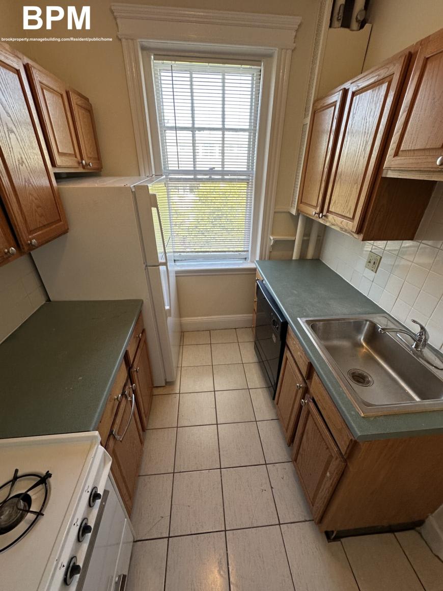 37 Wendell St. – photo 3