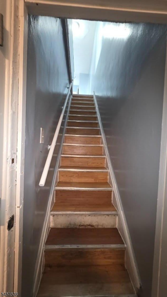 318 Centre St – photo 2