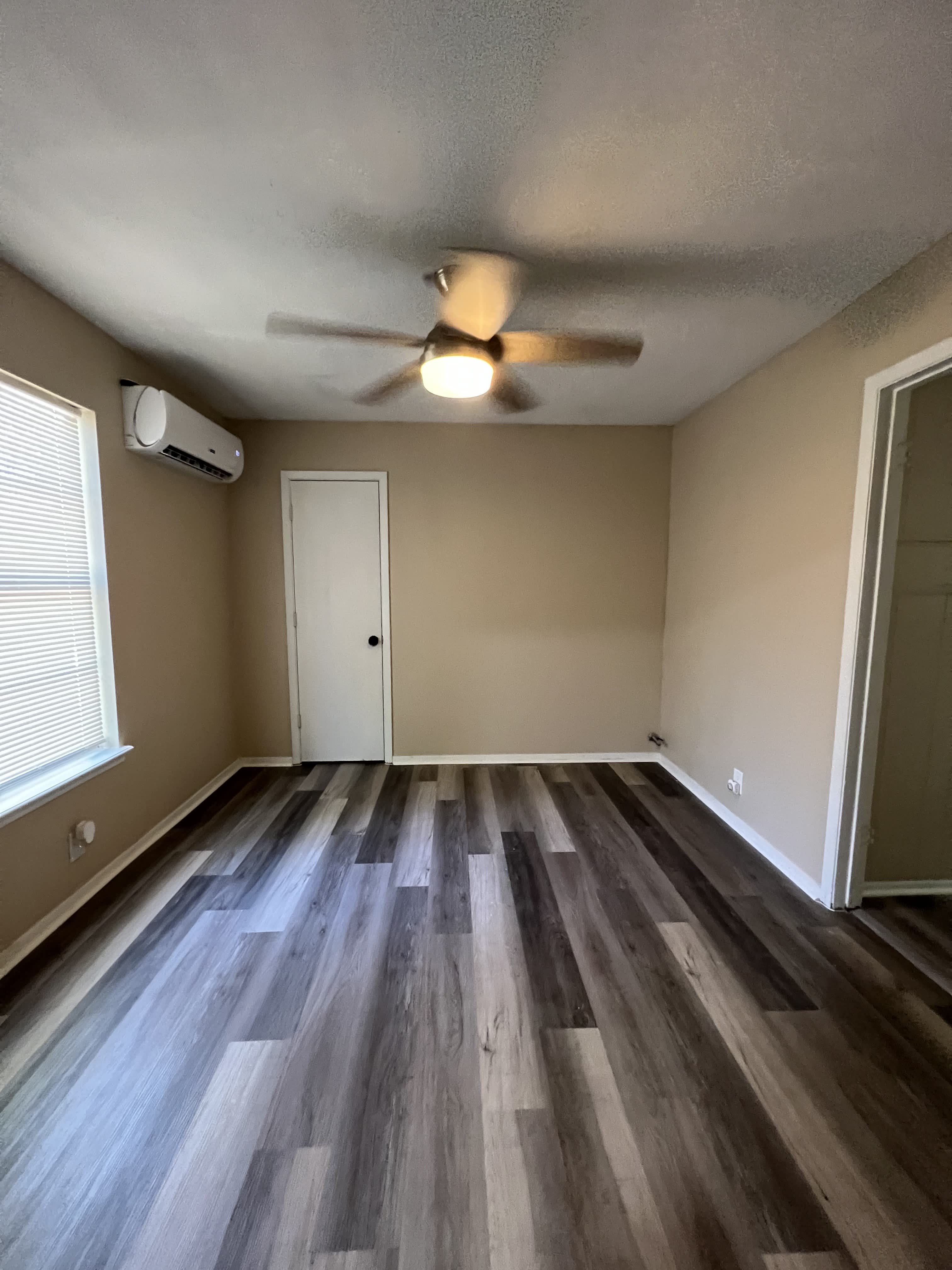 1411 Avenue C – photo 5