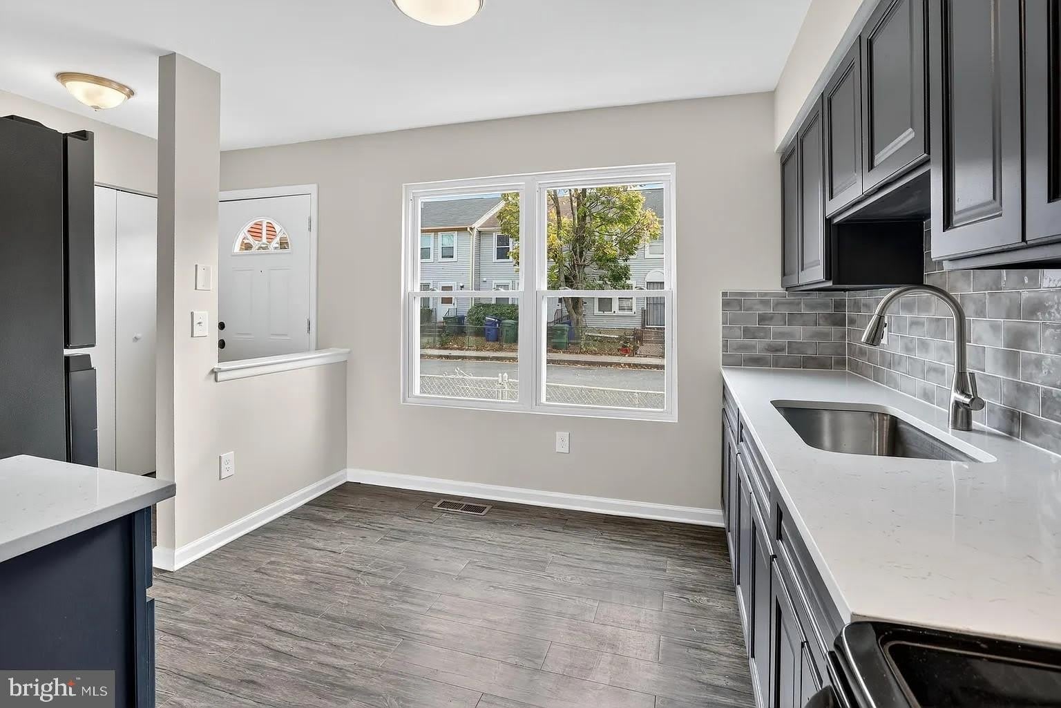 814 SHOWELL Court – photo 4