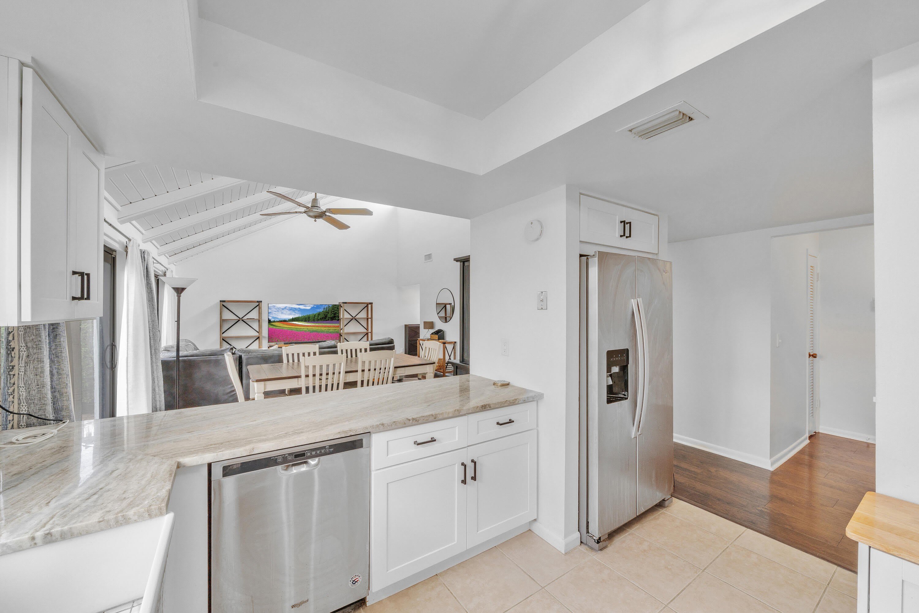 235 Nw 15Th Street – photo 4