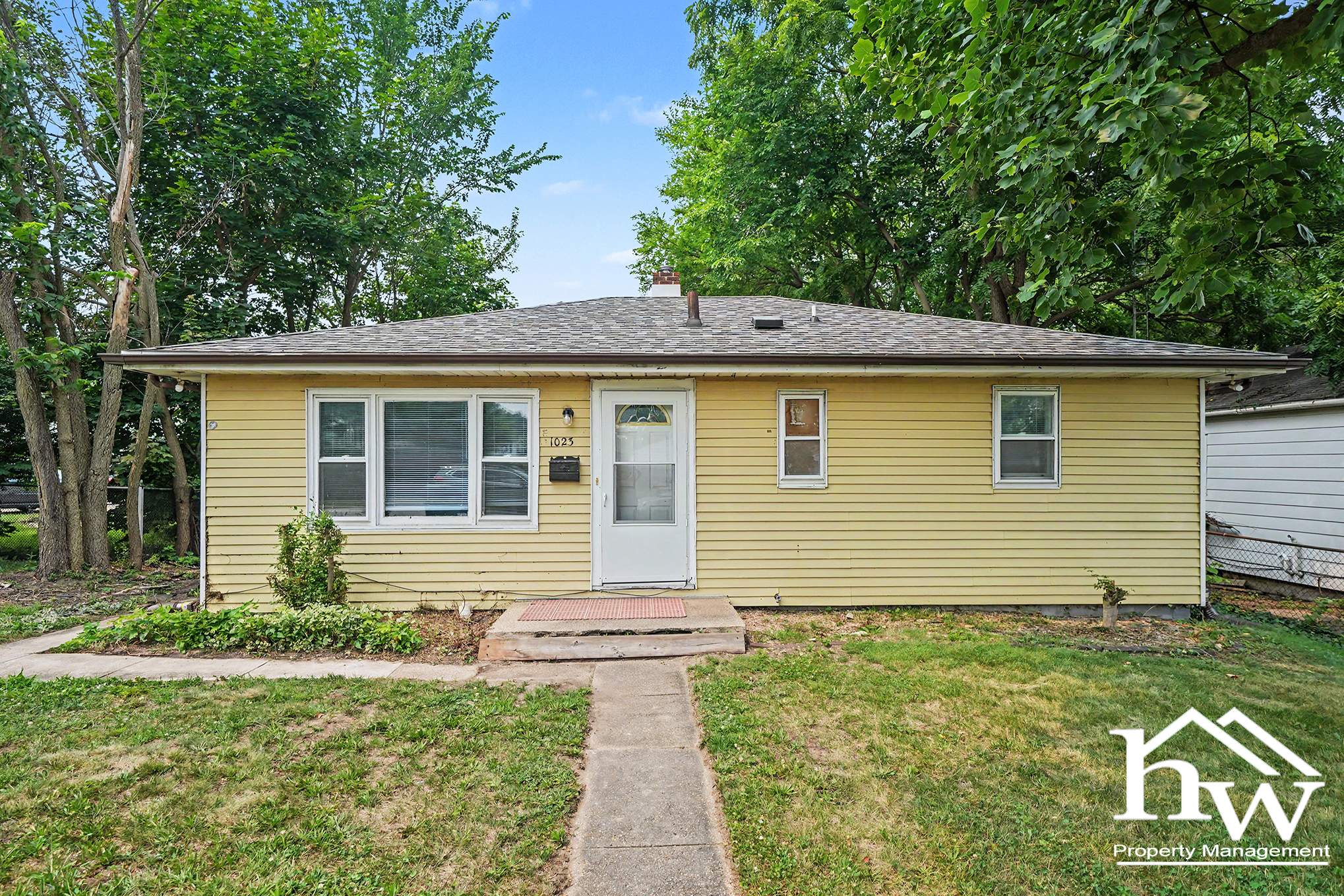 1023 Geyer Ave – photo 1