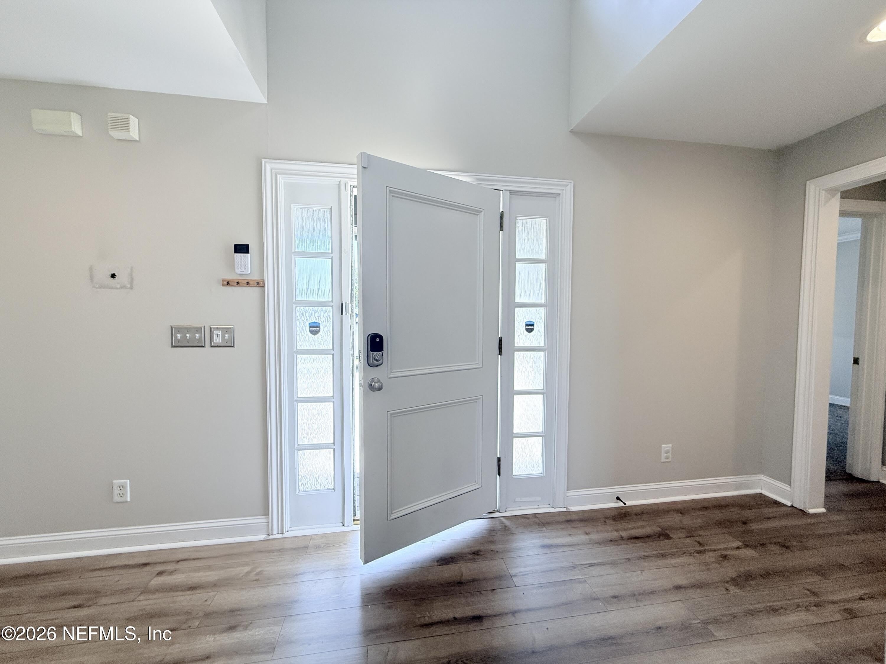 5511 LA MOYA Avenue – photo 3