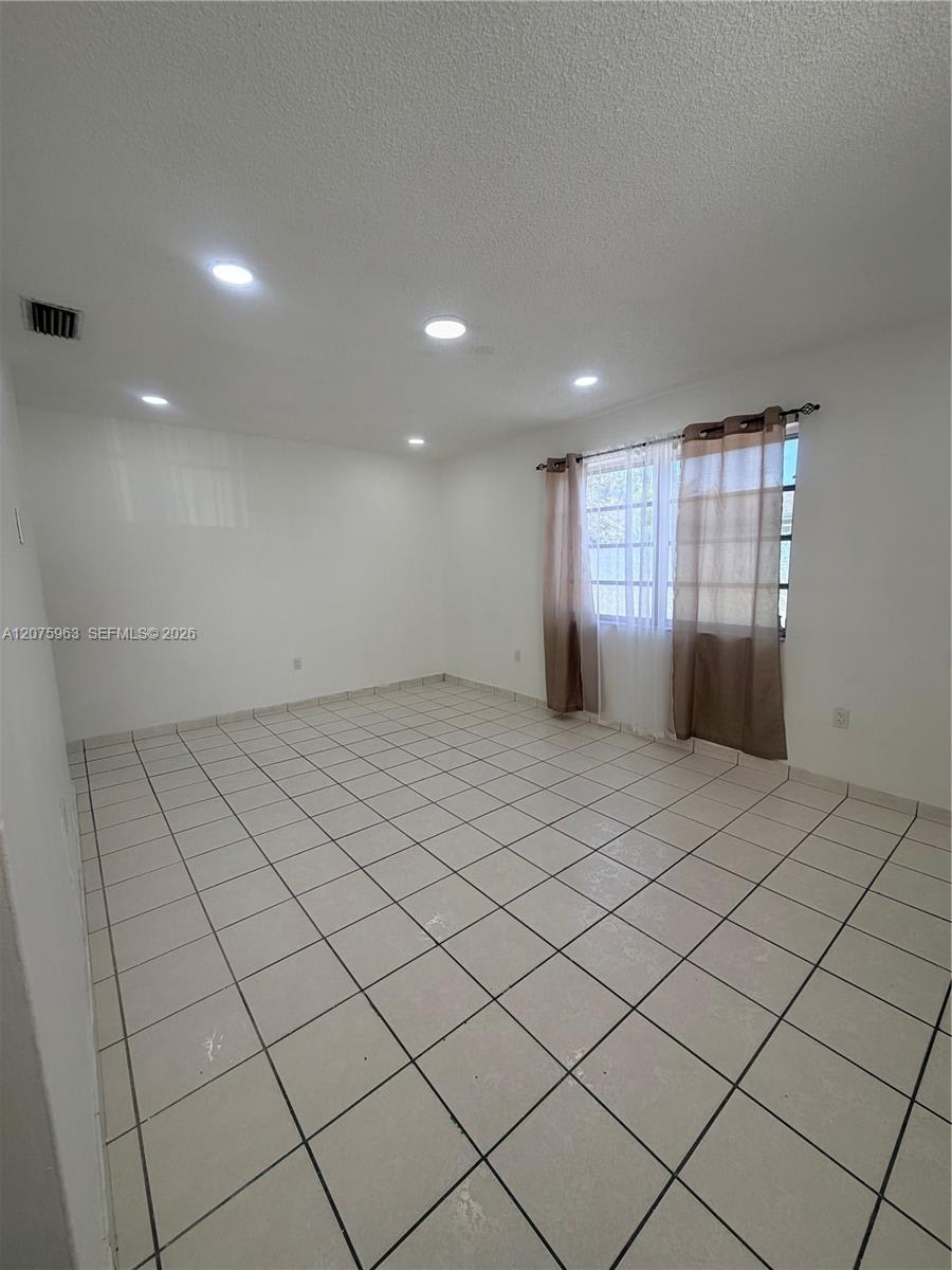3821 Southwest 89Th Court – photo 1