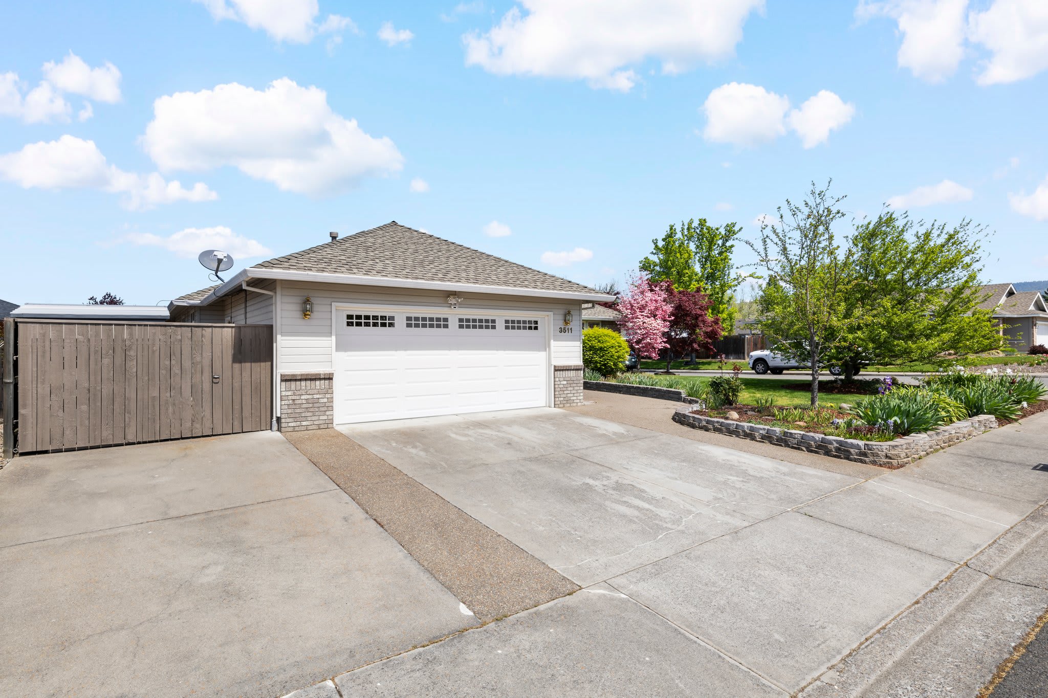 3511 Blue Blossom Drive – photo 2