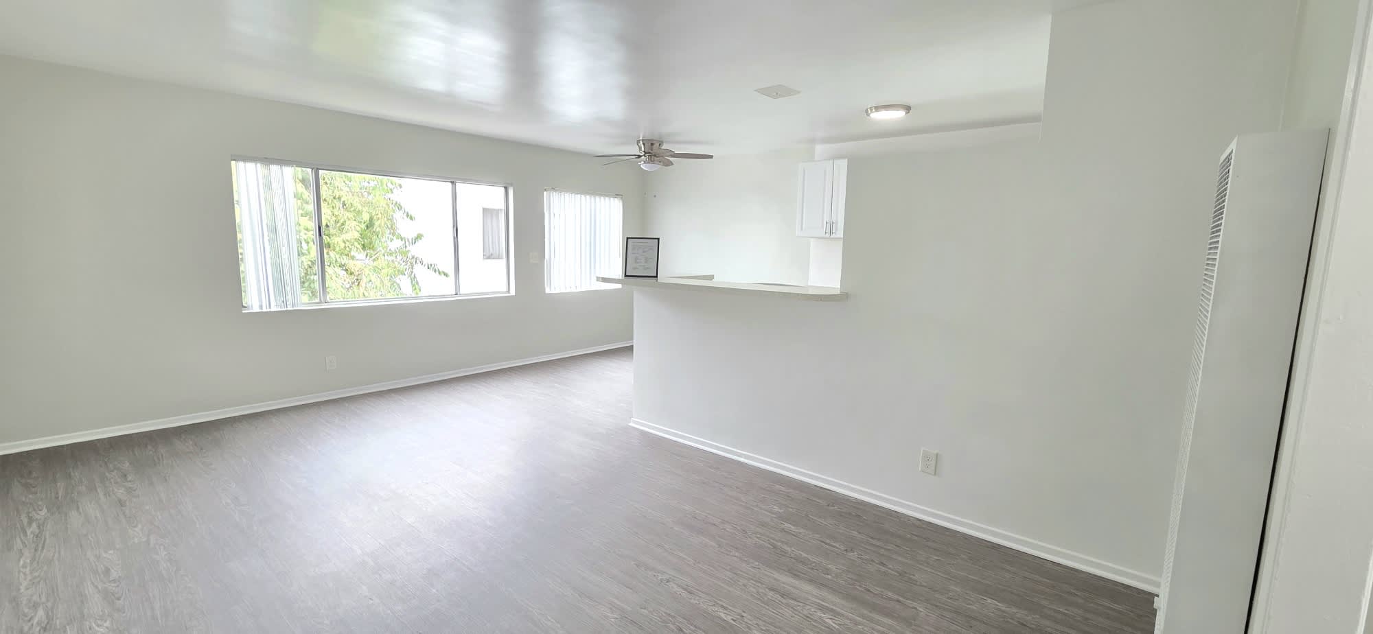 Slauson Village Apartments – photo 4