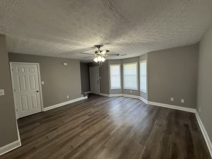 289 Westchester Drive – photo 2