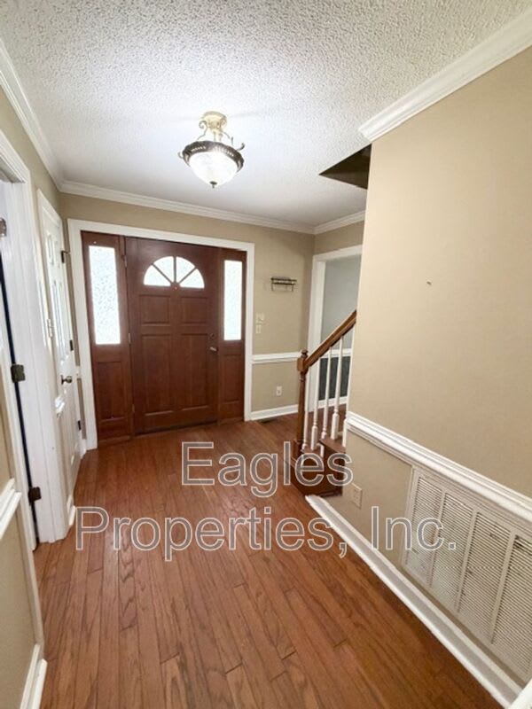 100 Lakeshore Court – photo 2