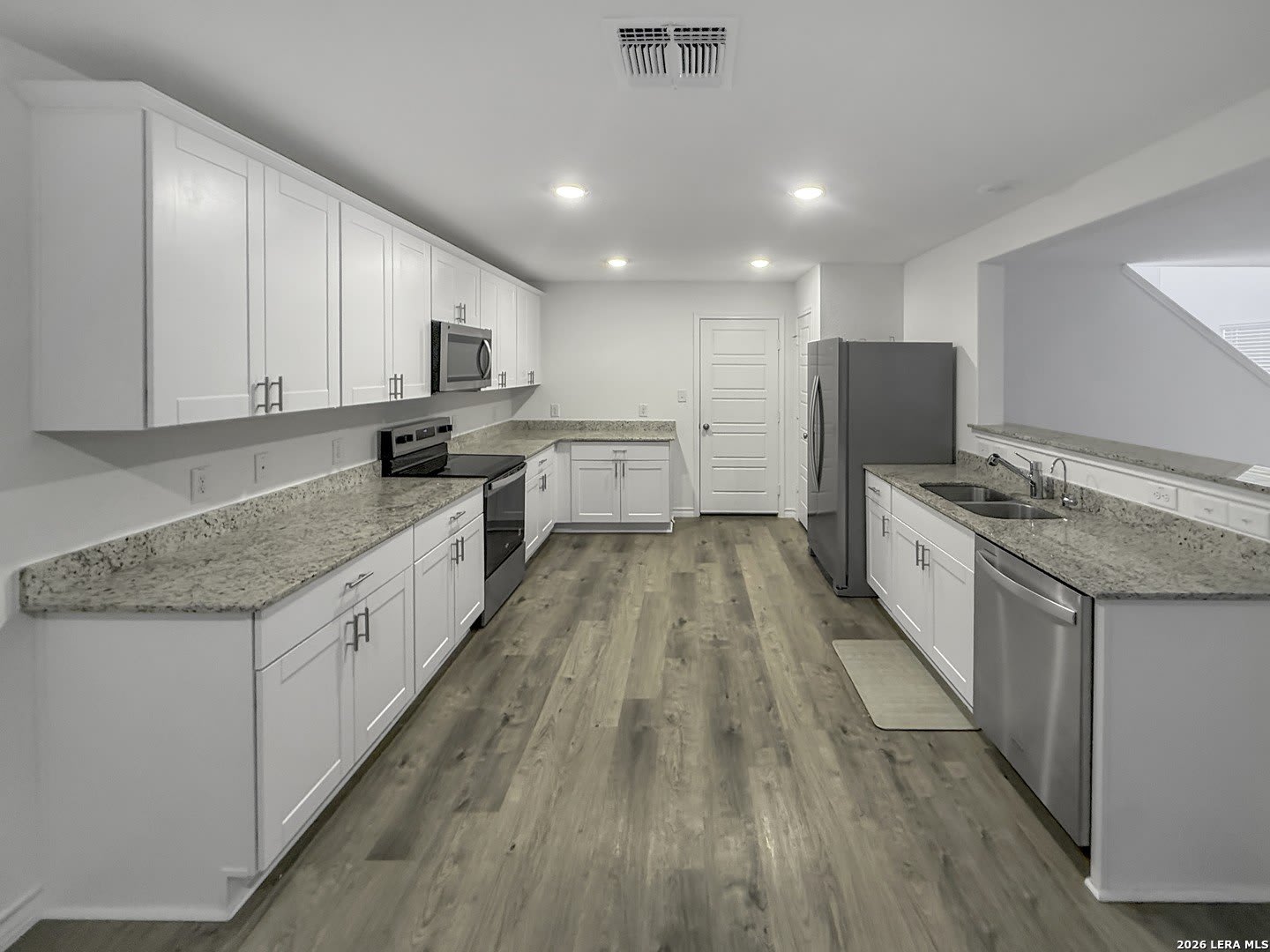 819 Bluegrass Pt – photo 2
