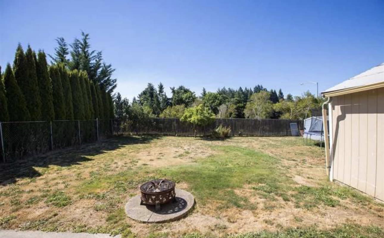 1750 Boone Road Southeast – photo 4