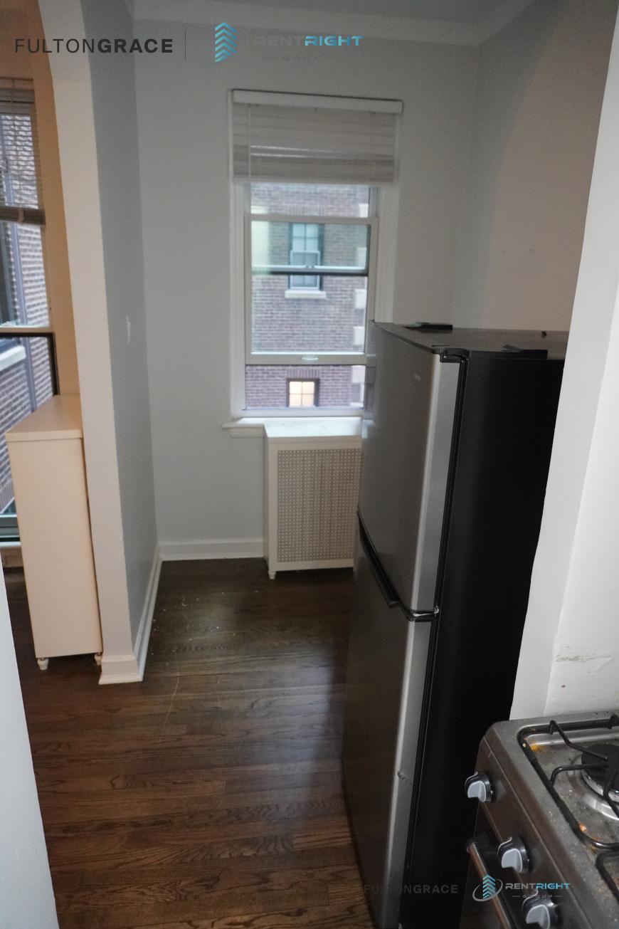 422-24 West Melrose St. – photo 3