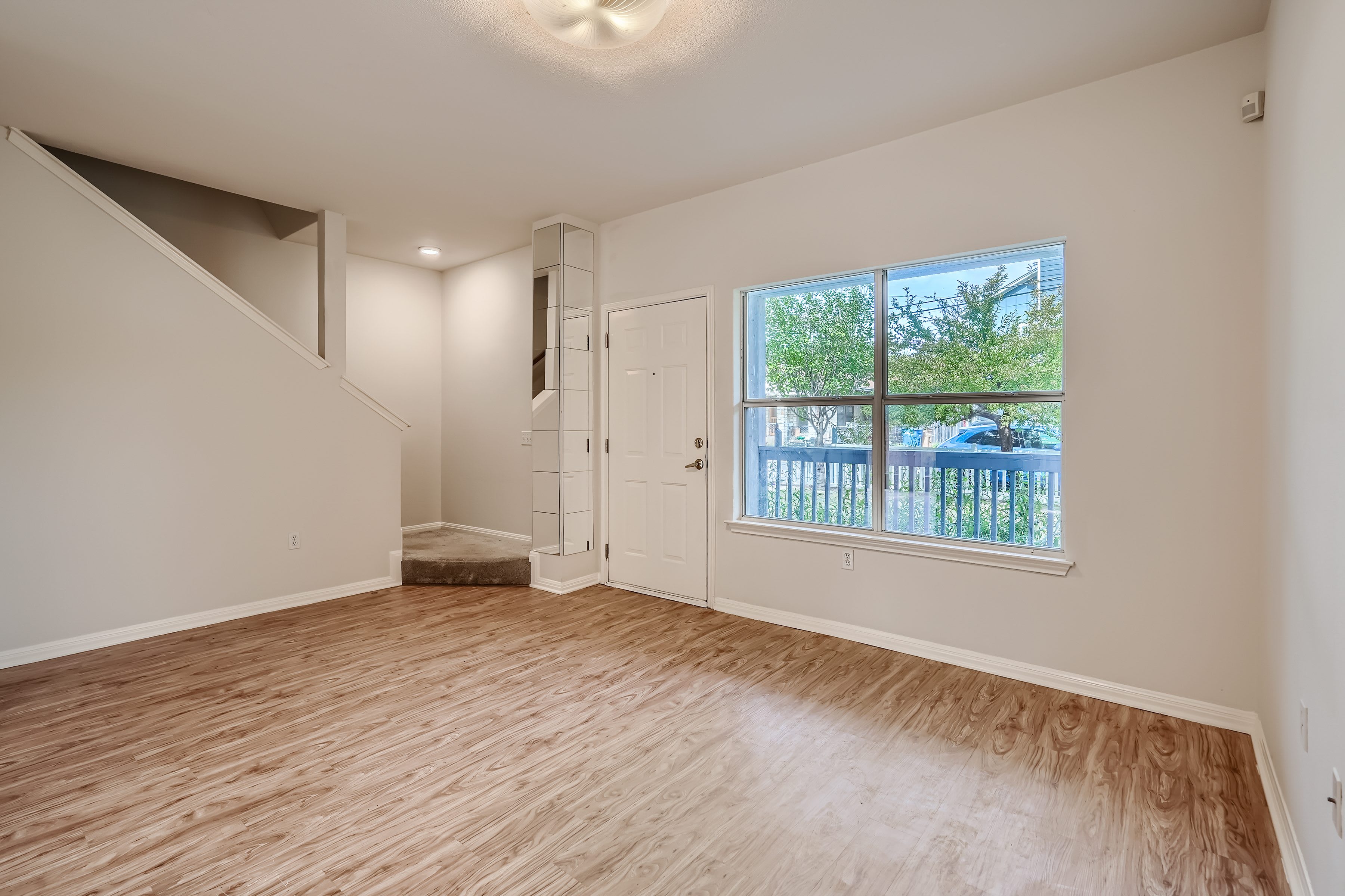 2303 Santa Rita Street – photo 2