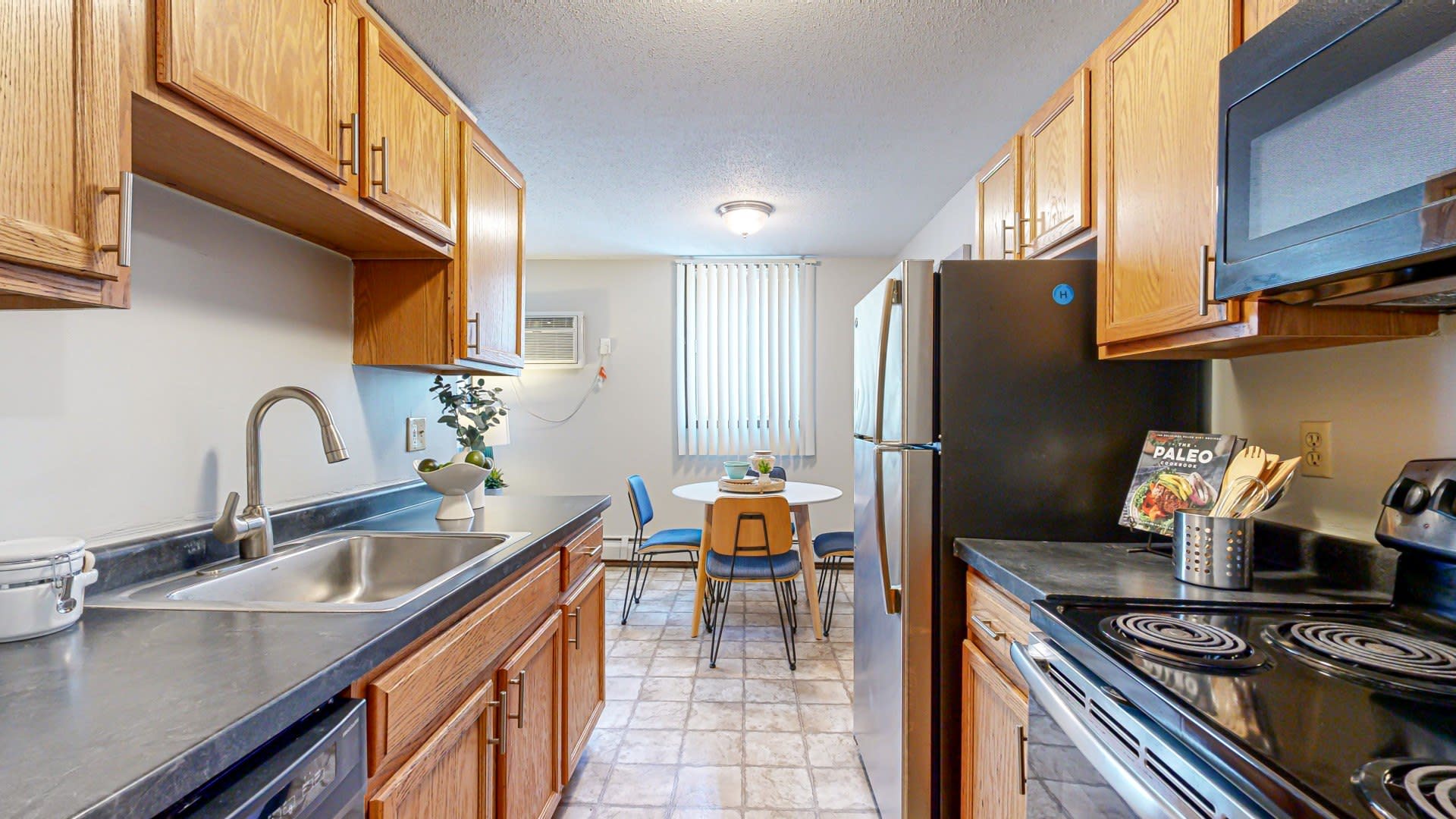 624 Huron – photo 5