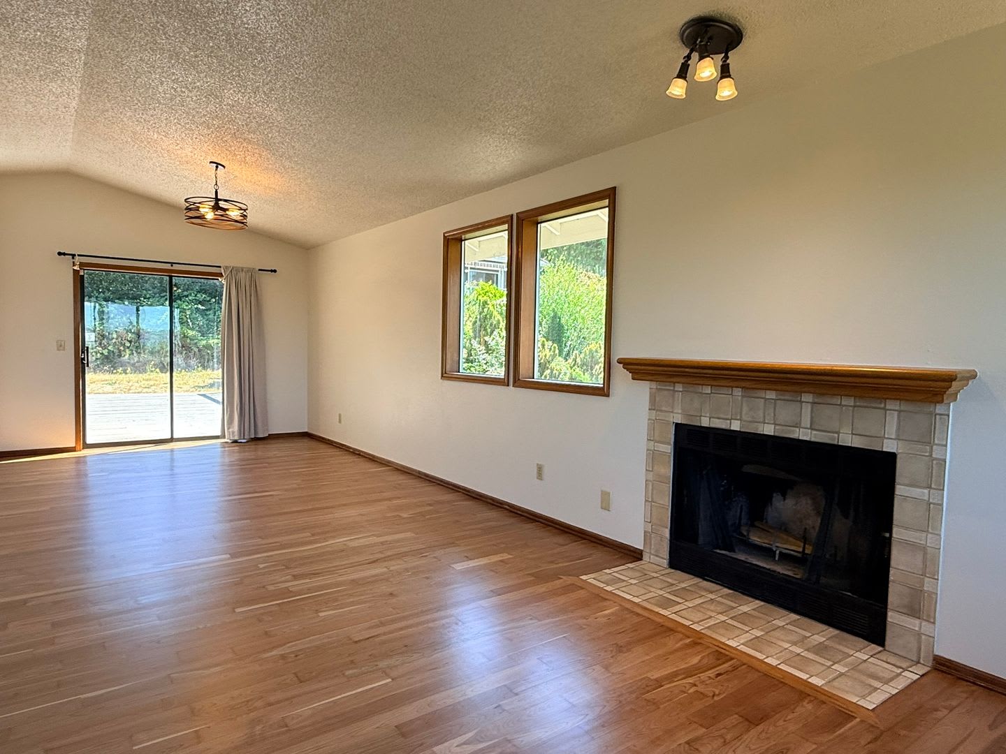 3Bd 2Ba Renton Home – photo 4