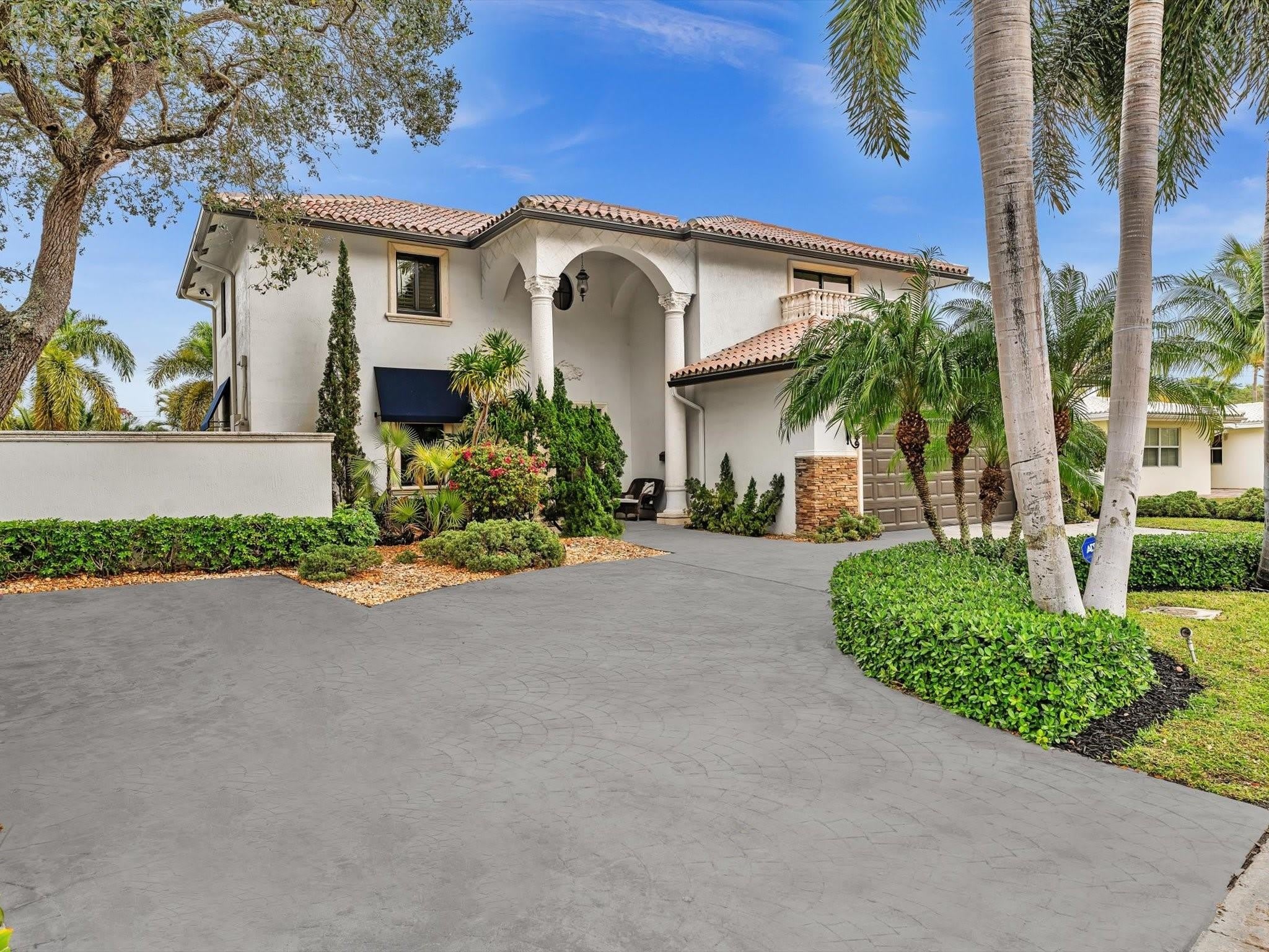 749 SW 2ND Street – photo 2