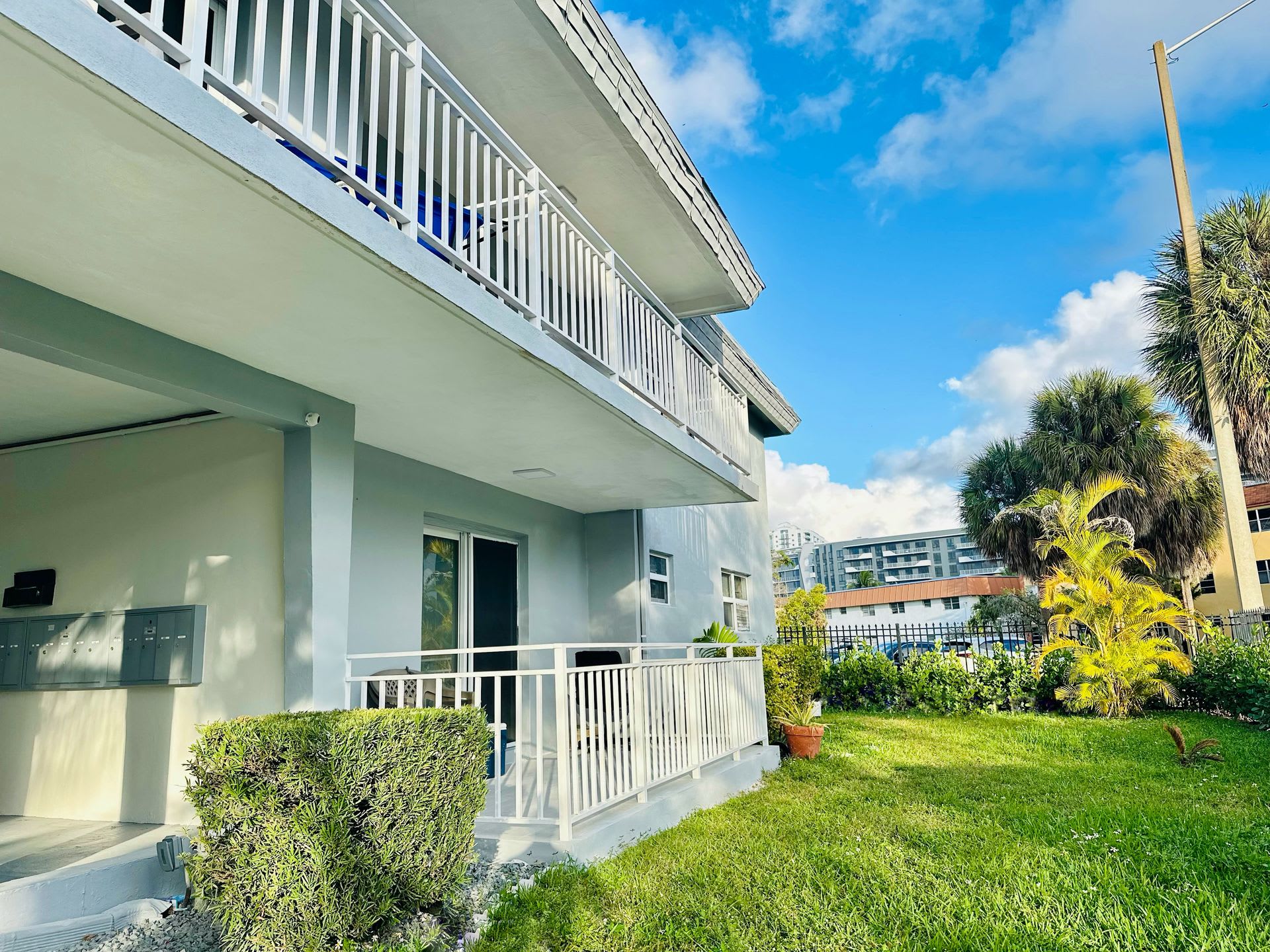 Newly Renovated Units Available Now! – photo 5