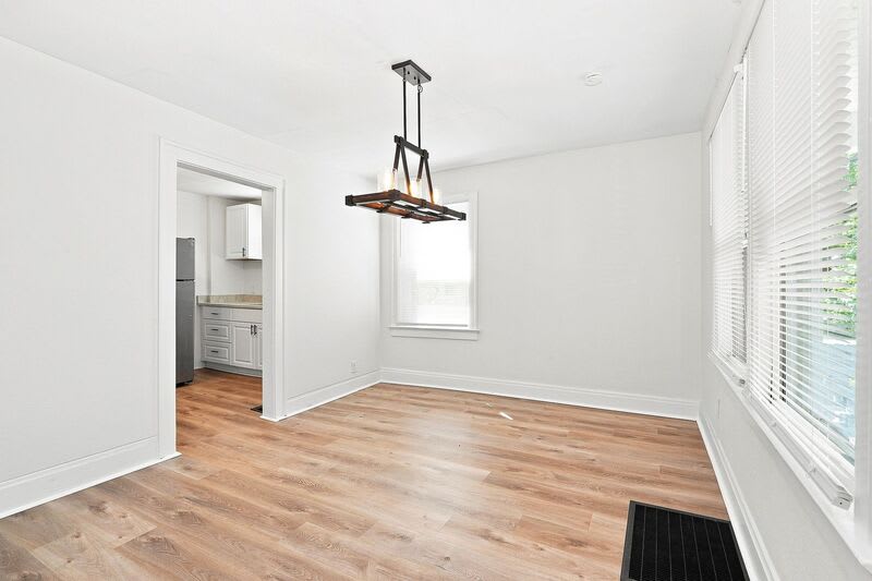 1112 Peters Ave – photo 5