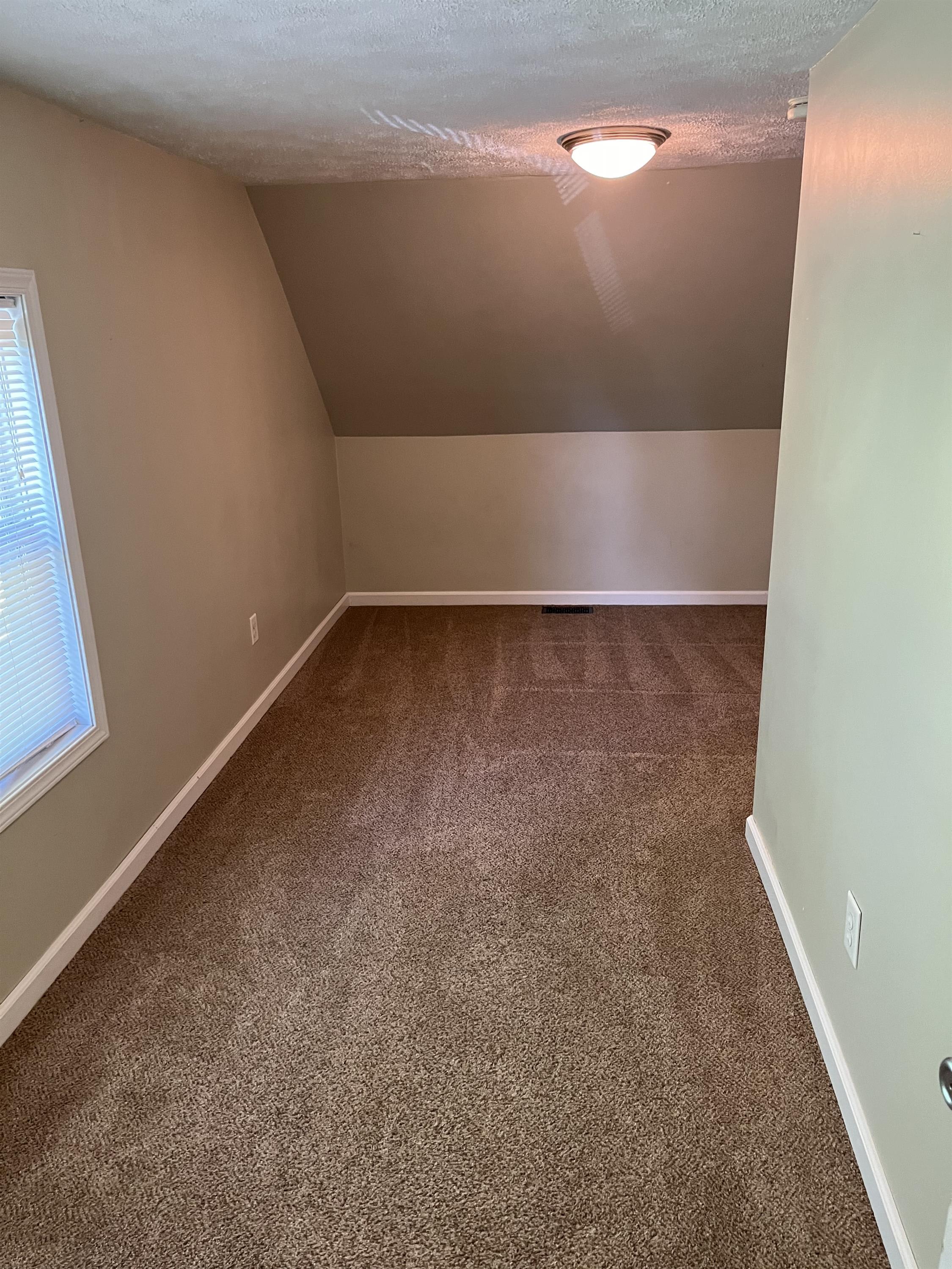 13 N Main St 1 – photo 3
